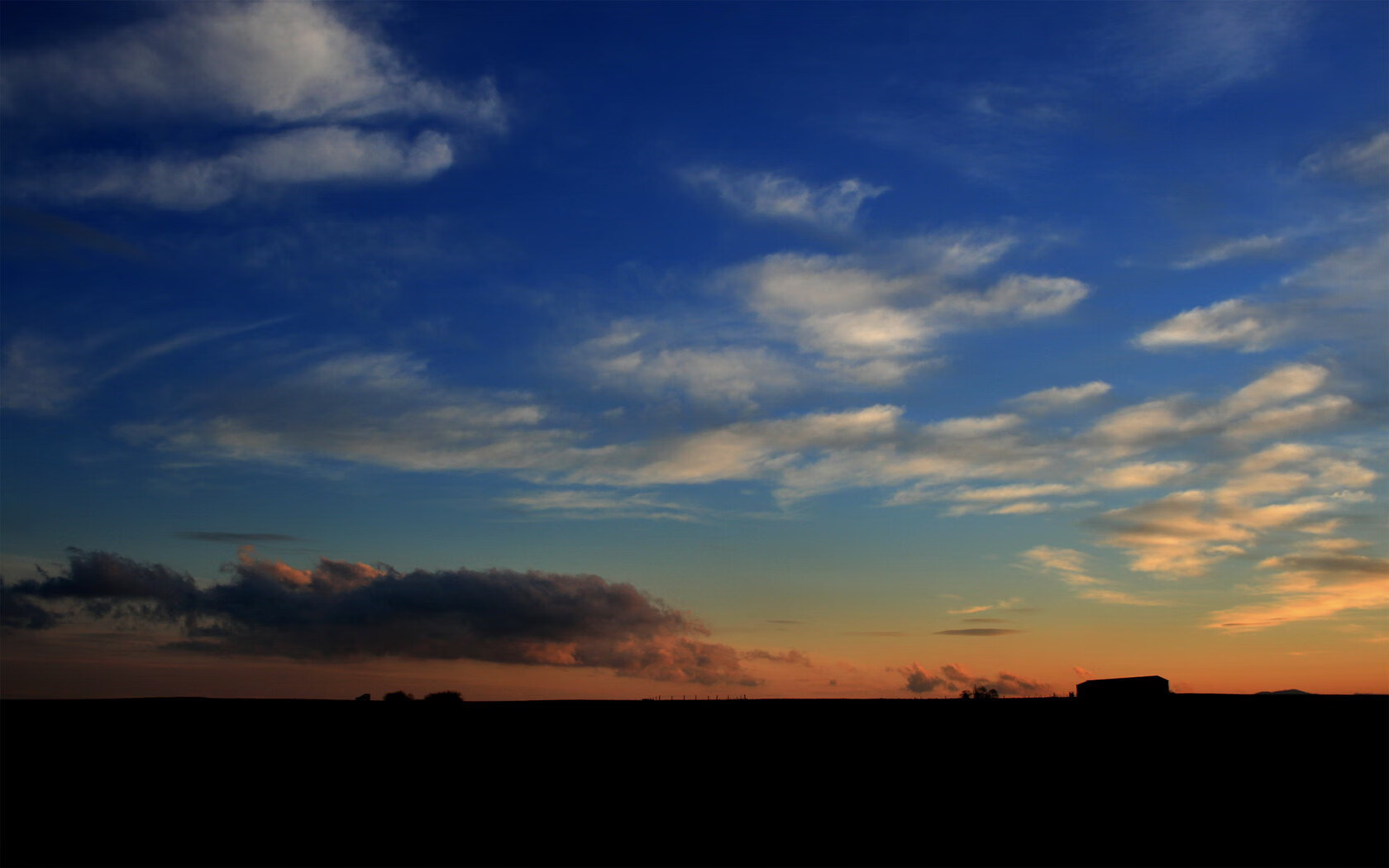 爱游戏综合娱乐-德甲比赛中高强度跑动与体能消耗的监测分析，德甲最高时速